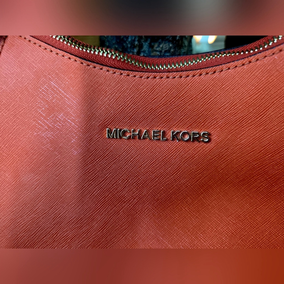 Michael Kors Leather Shoulder Hobo Bag Coral - Picture 14 of 16